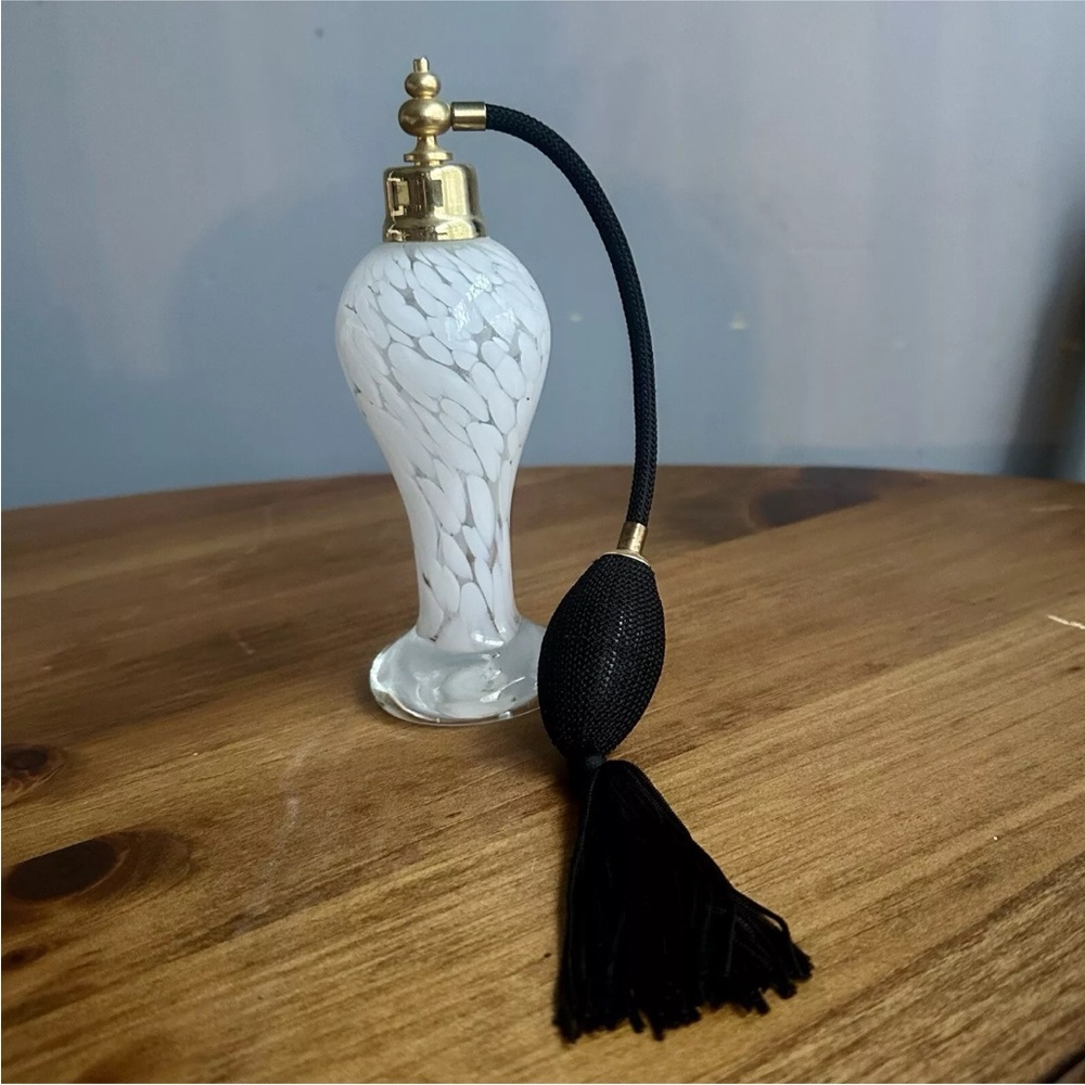 Vintage Murano White Marbled Spray Perfume Bottle Atomizer Glass Collectable